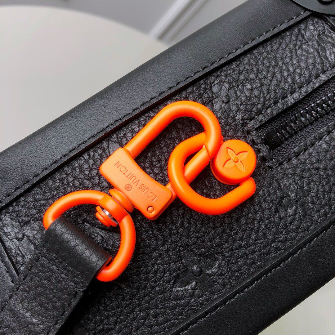 #m53288 l**is V*t*n 2019 monogram soft trunk