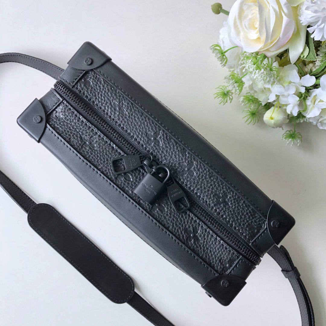 #m53288 l**is V*t*n 2019 monogram soft trunk