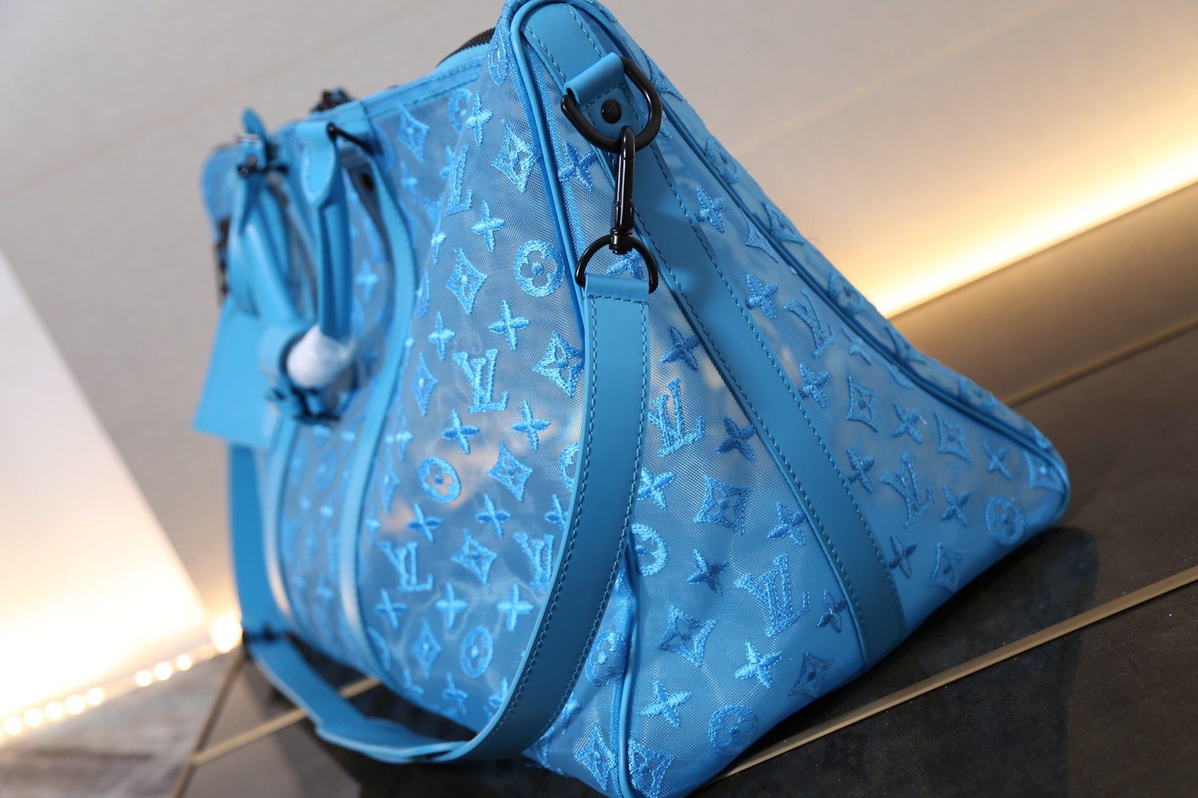 #m53972 l**is V*t*n 2019 virgil abloh keepall bandouliere 50