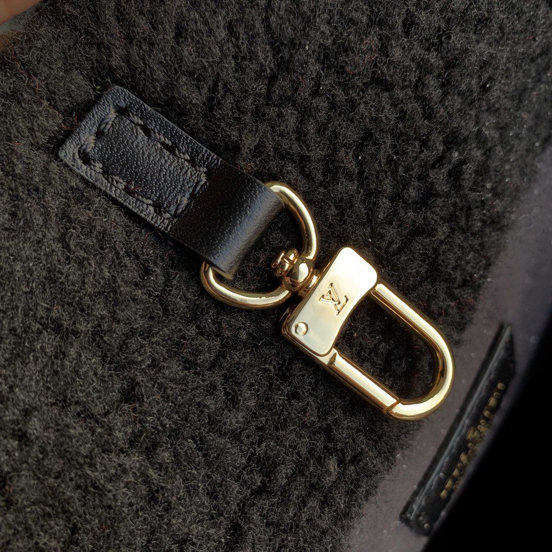 #m55421 l**is V*t*n 2020 monogram lv teddy onthego gm-black