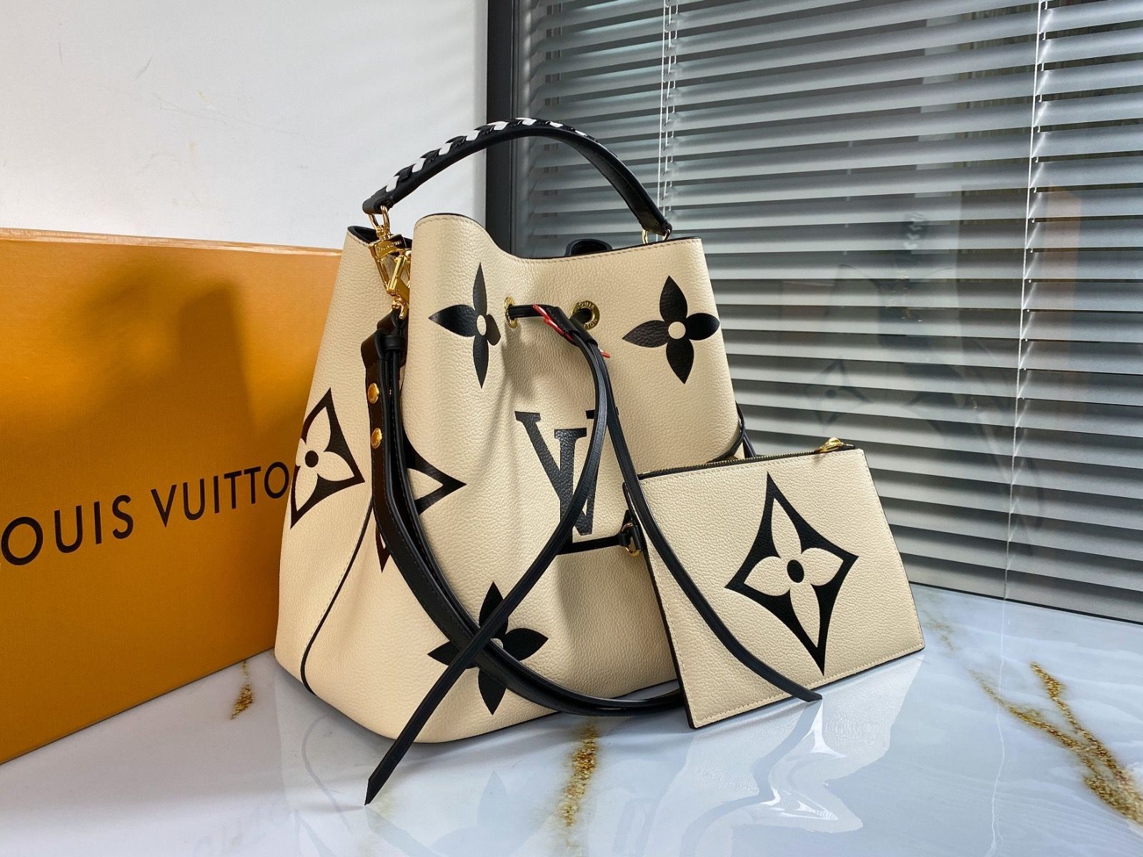 #m56889 l**is V*t*n lv crafty néonoé mm-cream