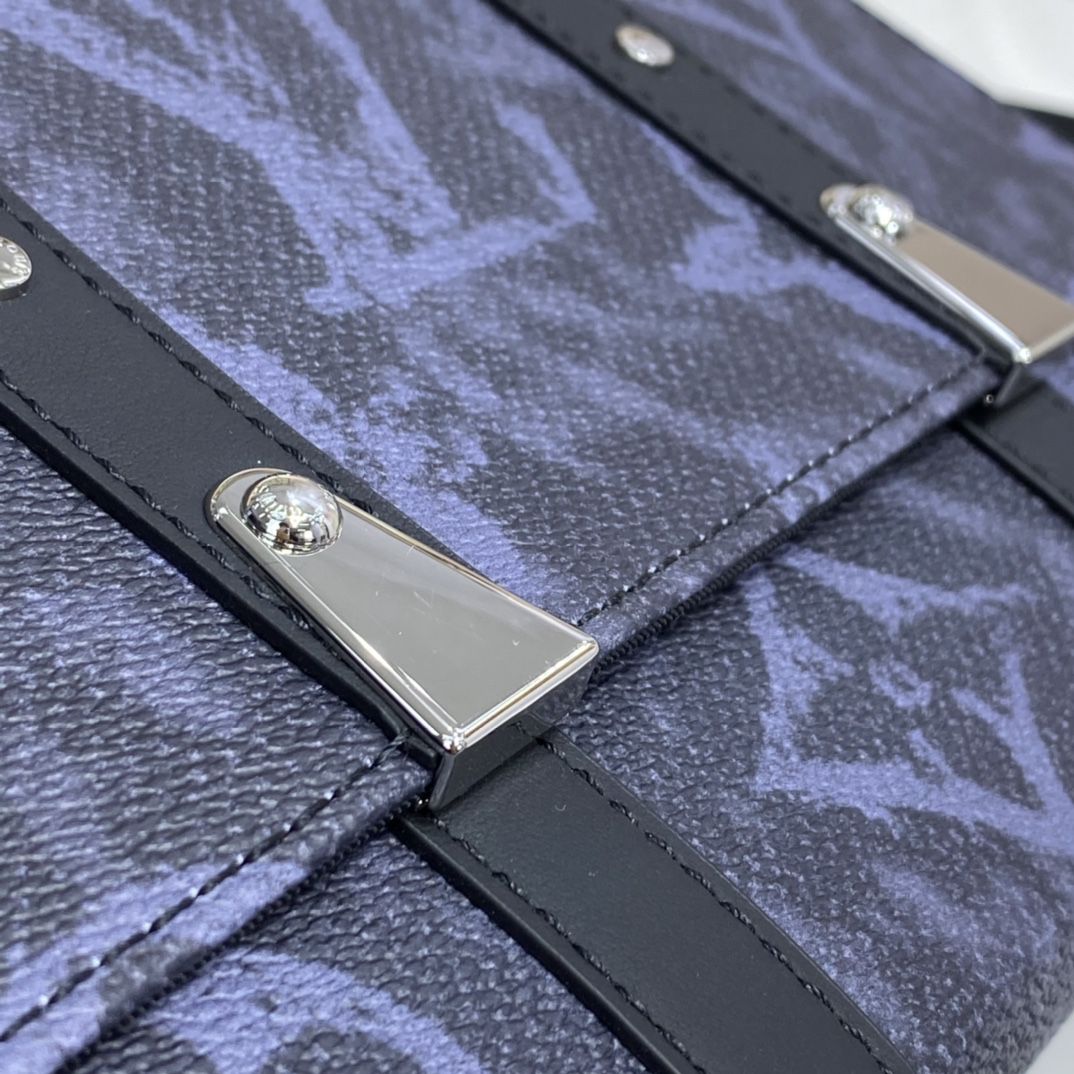 #m57271 l**is V*t*n monogram pastel noir trunk messenger