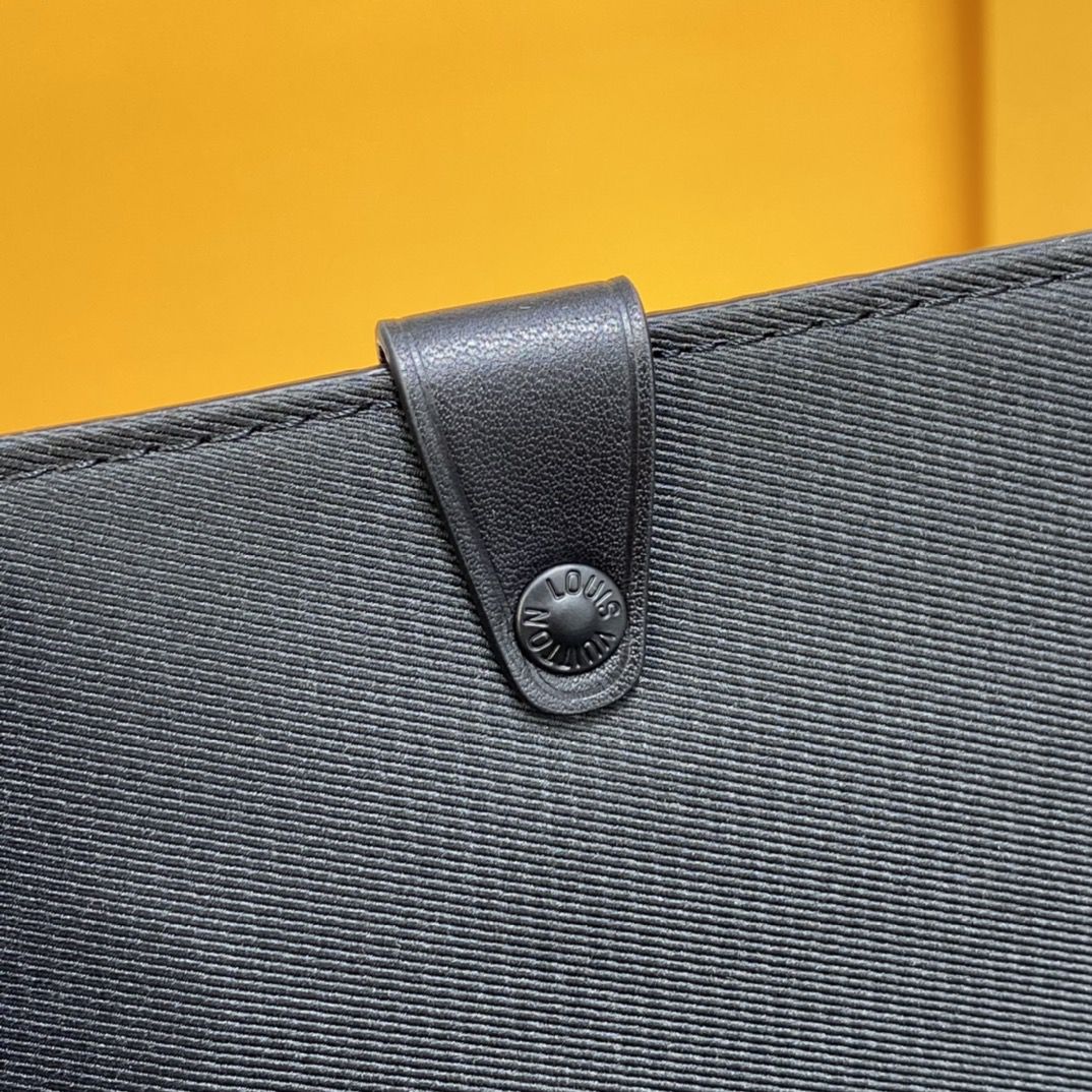 #m57726 l**is V*t*n taurillon monogram trunk messenger