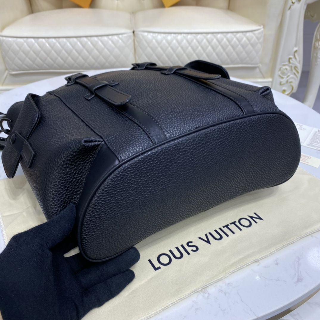 #m58479 l**is V*t*n taurillon leather classic christopher backpack-black