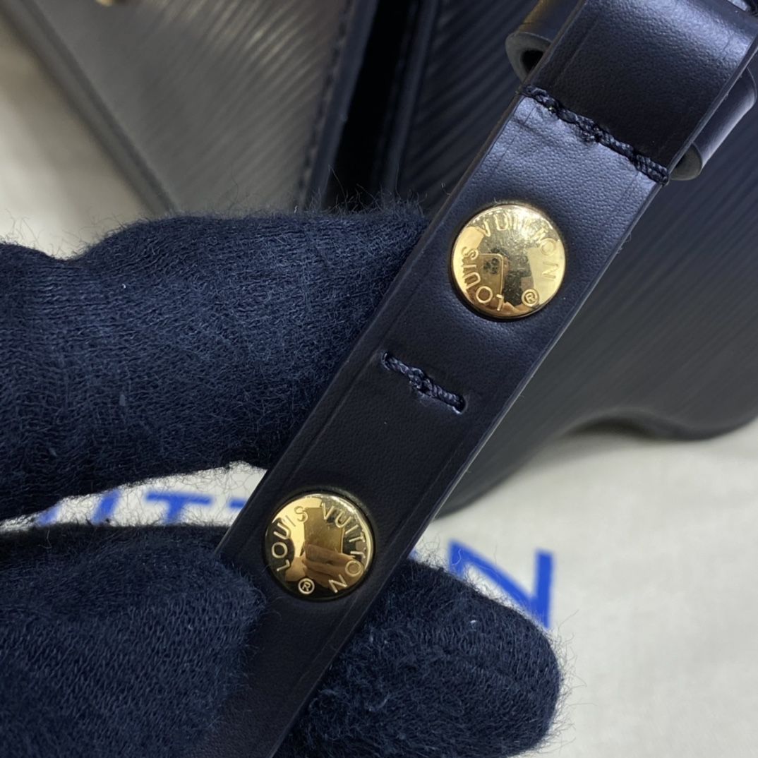 #m58568 l**is V*t*n wild at heart twist mm