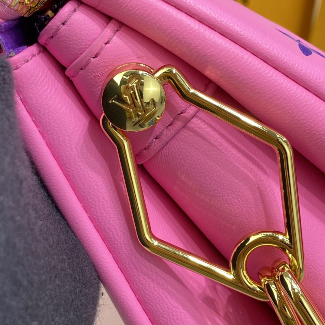 #m58628 l**is V*t*n embossed lambskin coussin pm pink/purple