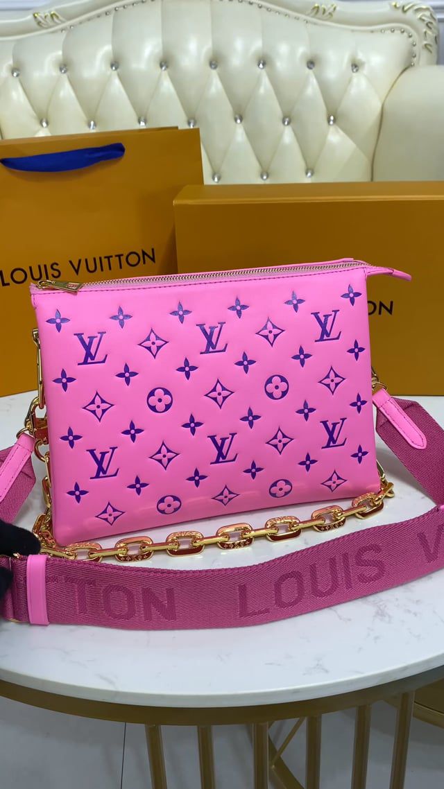 #m58628 l**is V*t*n embossed lambskin coussin pm pink/purple