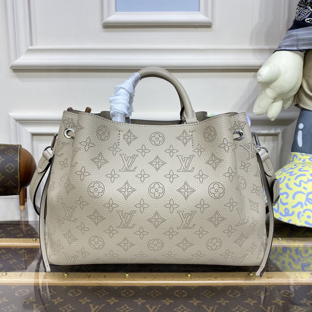 #m59201 l**is V*t*n mahina calf bella tote