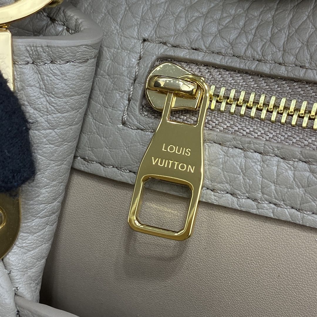 #m59699 l**is V*t*n monogram flower capucines bb handbag