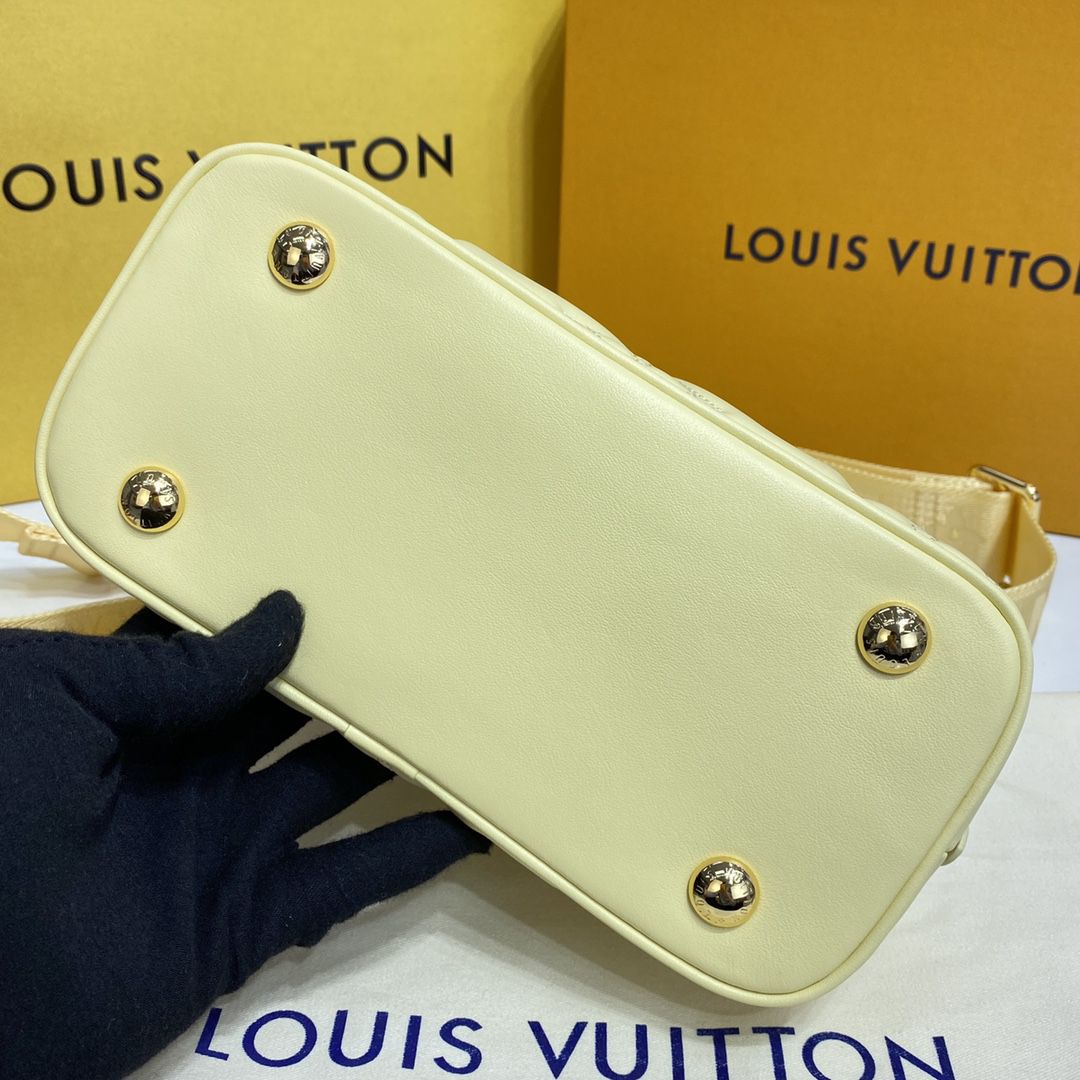 #m59821 l**is V*t*n monogram motif alma bb bag