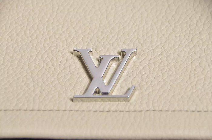 #m62328 l**is V*t*n 2016 premium soft leather lockme ii wallet- 2 colors