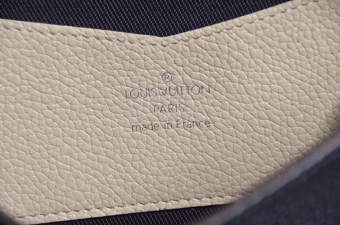 #m62328 l**is V*t*n 2016 premium soft leather lockme ii wallet- 2 colors