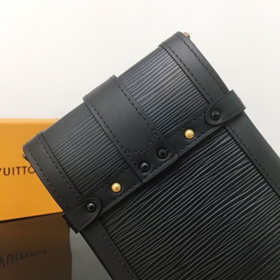 #M67871 Epi Vertical Trunk Pochette