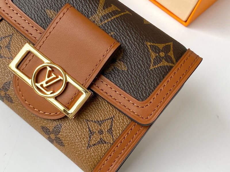 #m68725 l**is V*t*n dauphine compact wallet