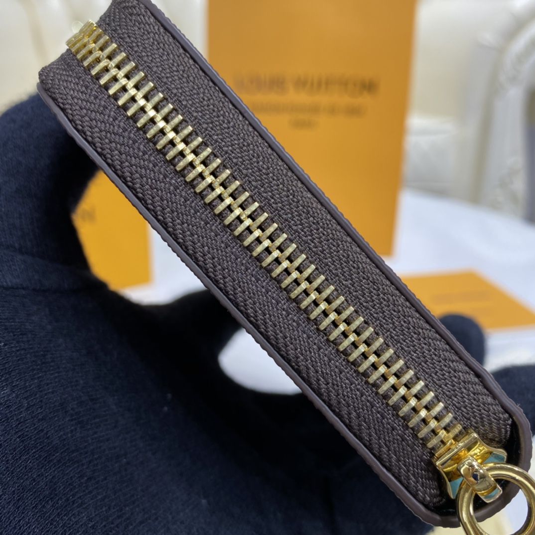 #m69353 l**is V*t*n giant monogram reverse zippy wallet