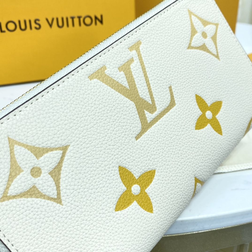 #m80402 l**is V*t*n summer 2021 zippy wallet-cream