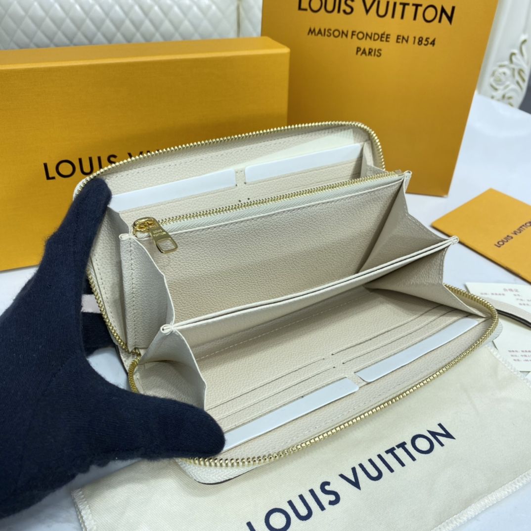 #m80402 l**is V*t*n summer 2021 zippy wallet-cream