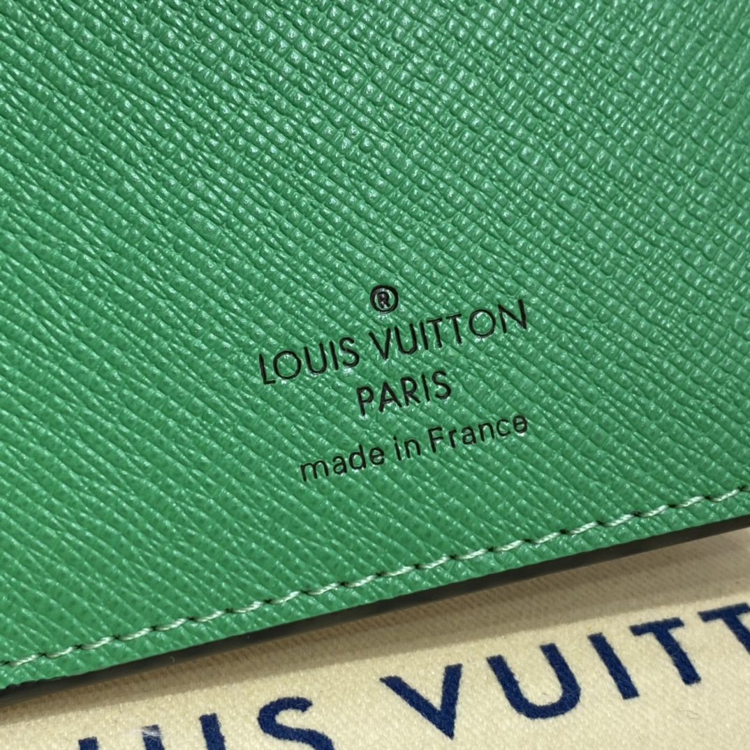 #m80523 l**is V*t*n classic monogram brazza wallet