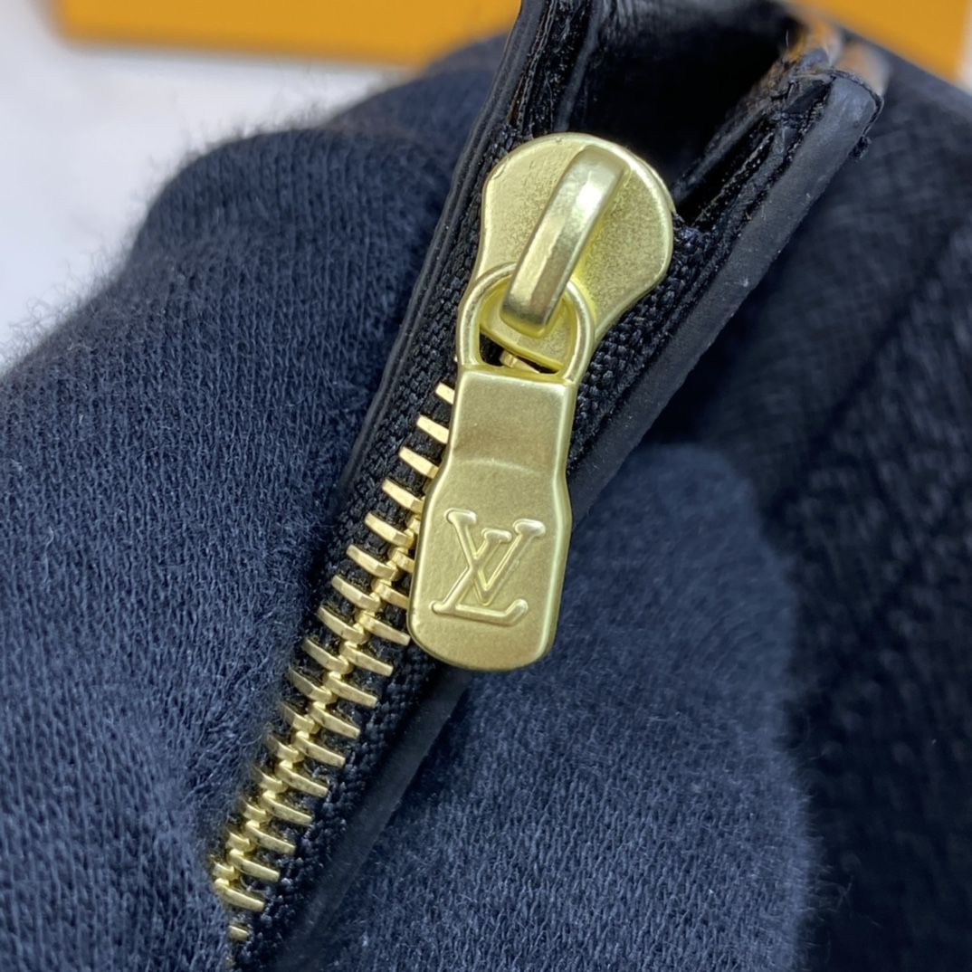 #m80725 l**is V*t*n monogram reverse zoé wallet