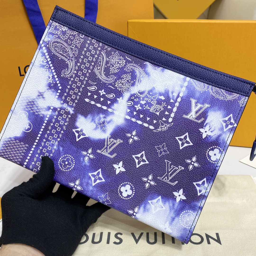 #m81442 l**is V*t*n monogram bandanae pochette voyage