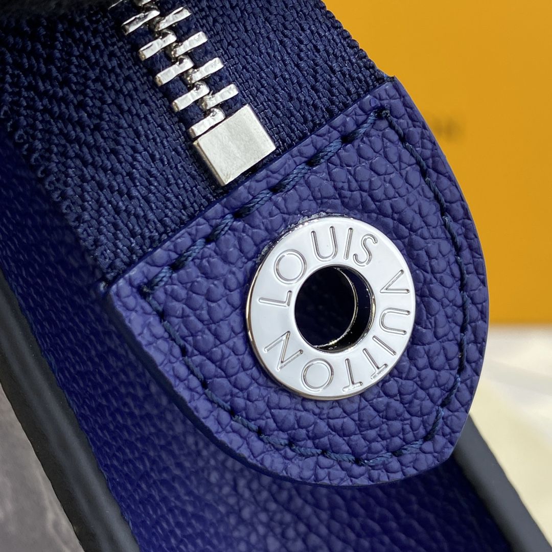 #m81442 l**is V*t*n monogram bandanae pochette voyage