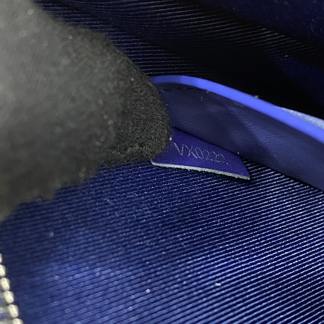 #m81442 l**is V*t*n monogram bandanae pochette voyage