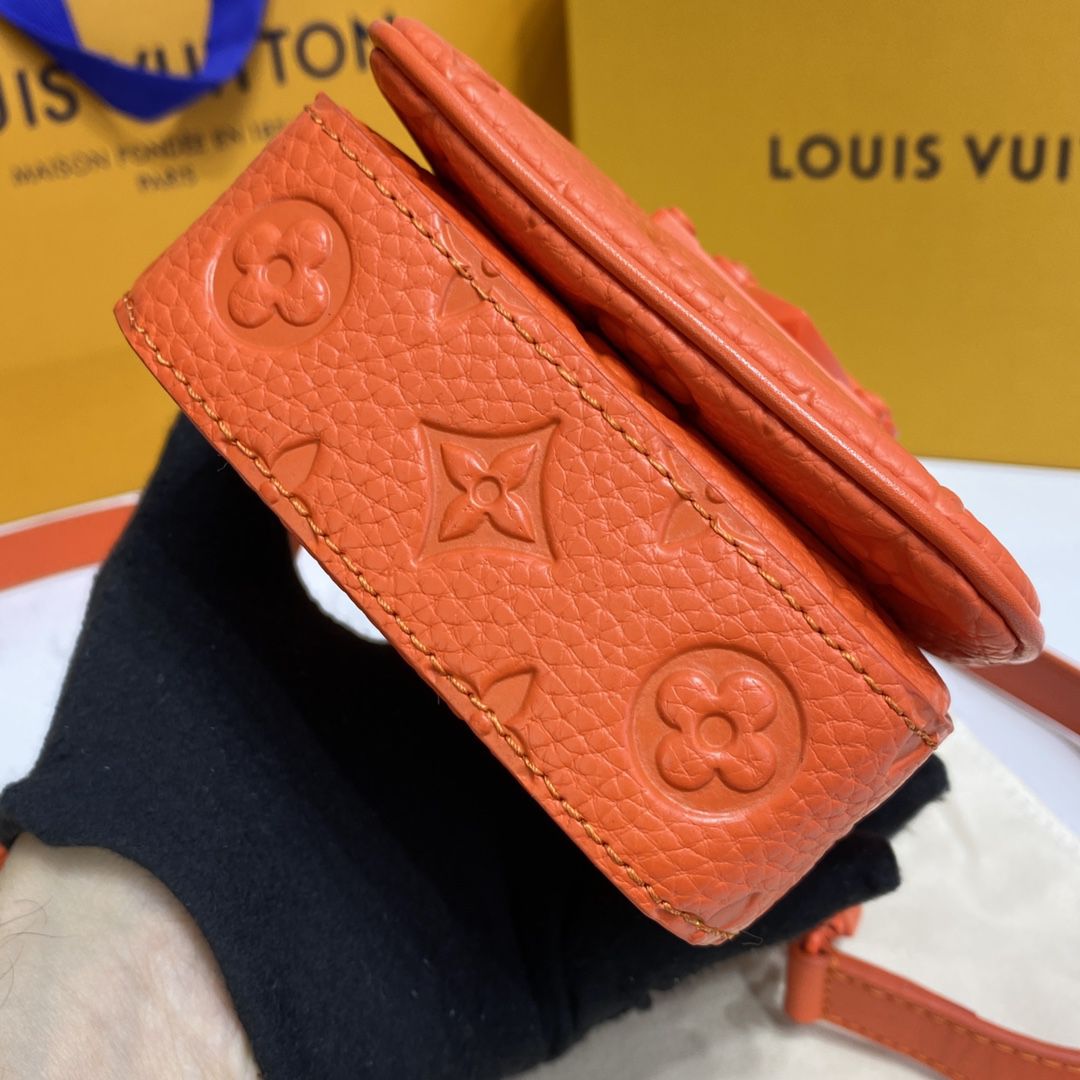 #m81525 l**is V*t*n taurillon monogram s-lock vertical wearable wallet-orange
