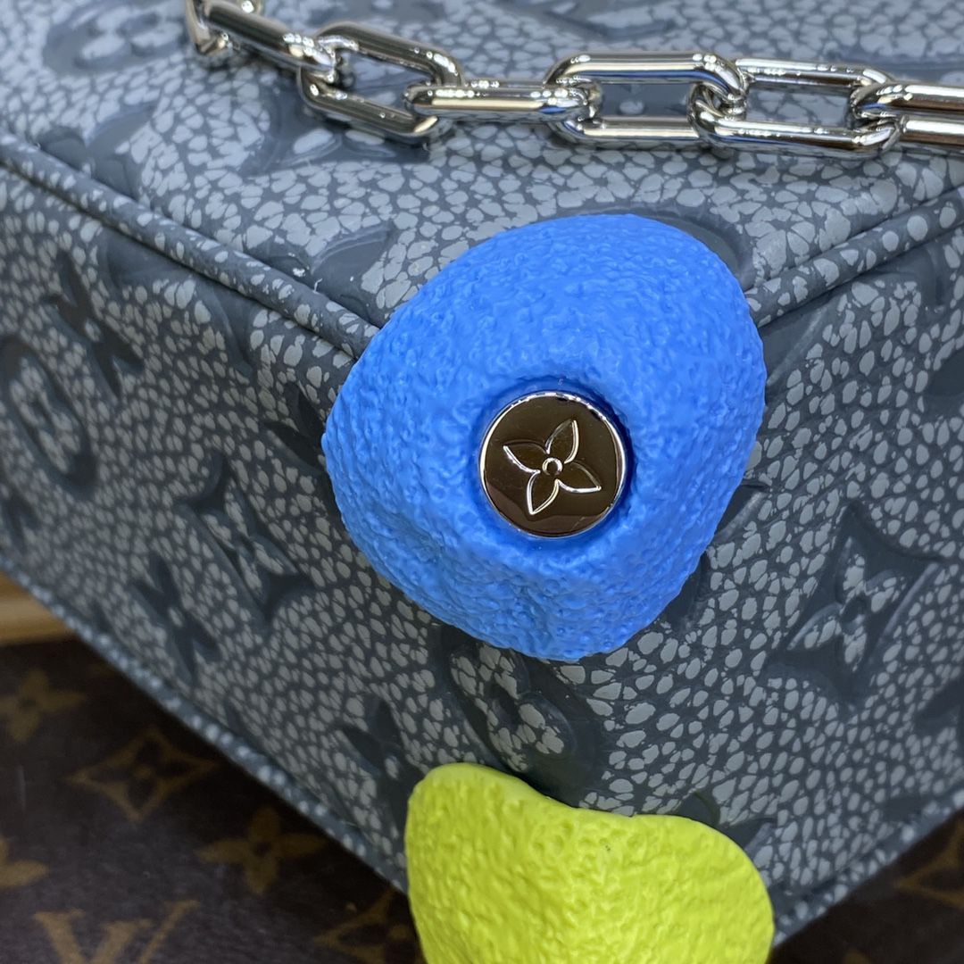 #m81606 l**is V*t*n the house’s emblematic monogram mini soft trunk bag-gray