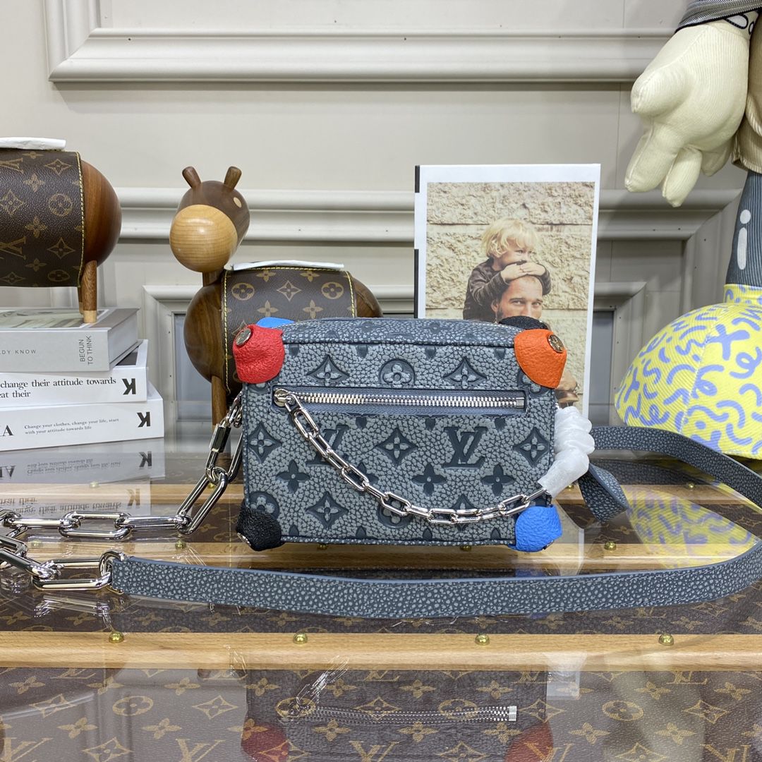 #m81606 l**is V*t*n the house’s emblematic monogram mini soft trunk bag-gray