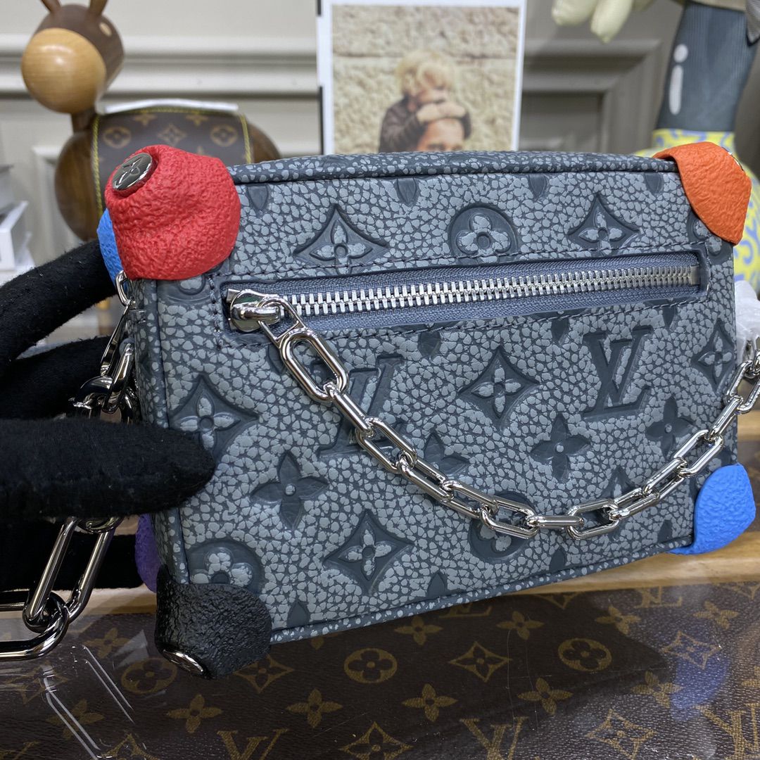 #m81606 l**is V*t*n the house’s emblematic monogram mini soft trunk bag-gray