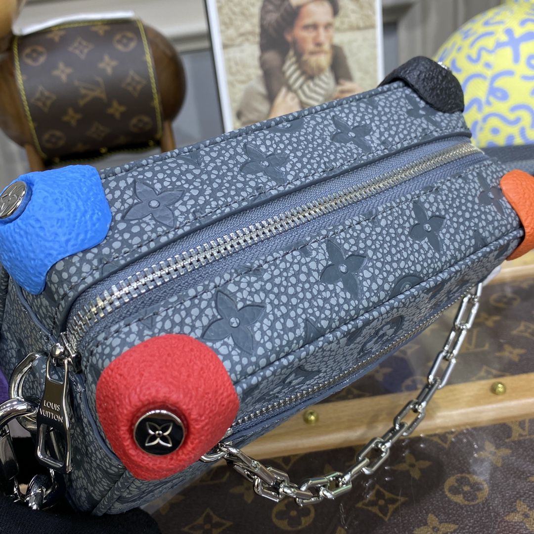 #m81606 l**is V*t*n the house’s emblematic monogram mini soft trunk bag-gray