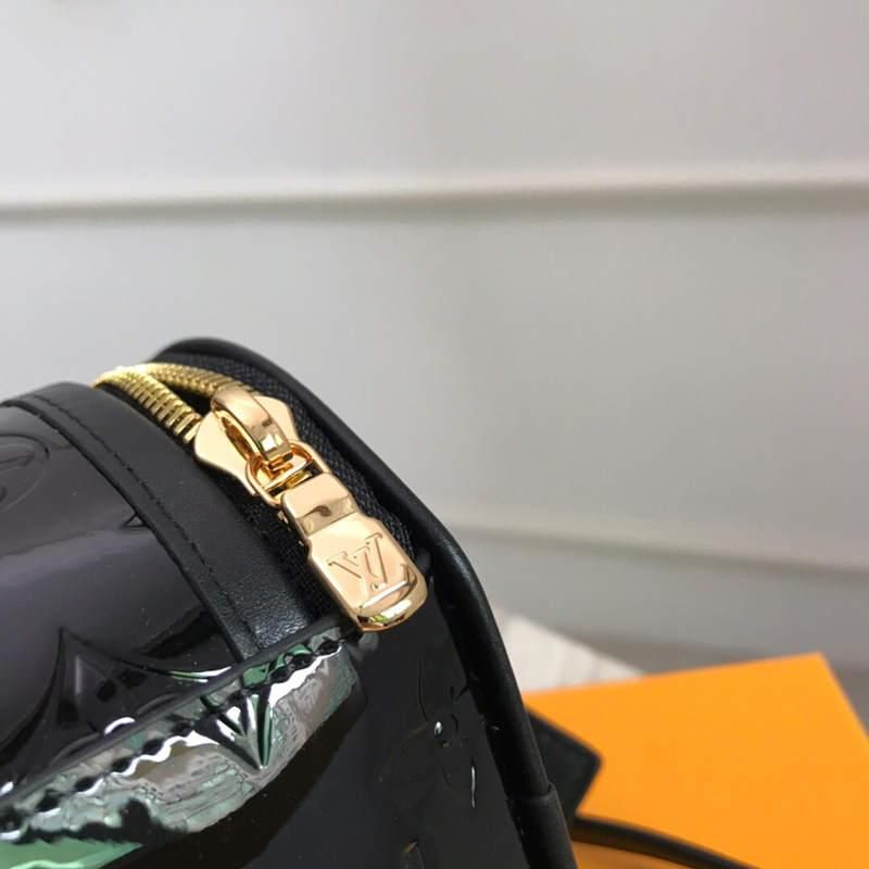 #m90469 l**is V*t*n monogram vernis mini boîte chapeau