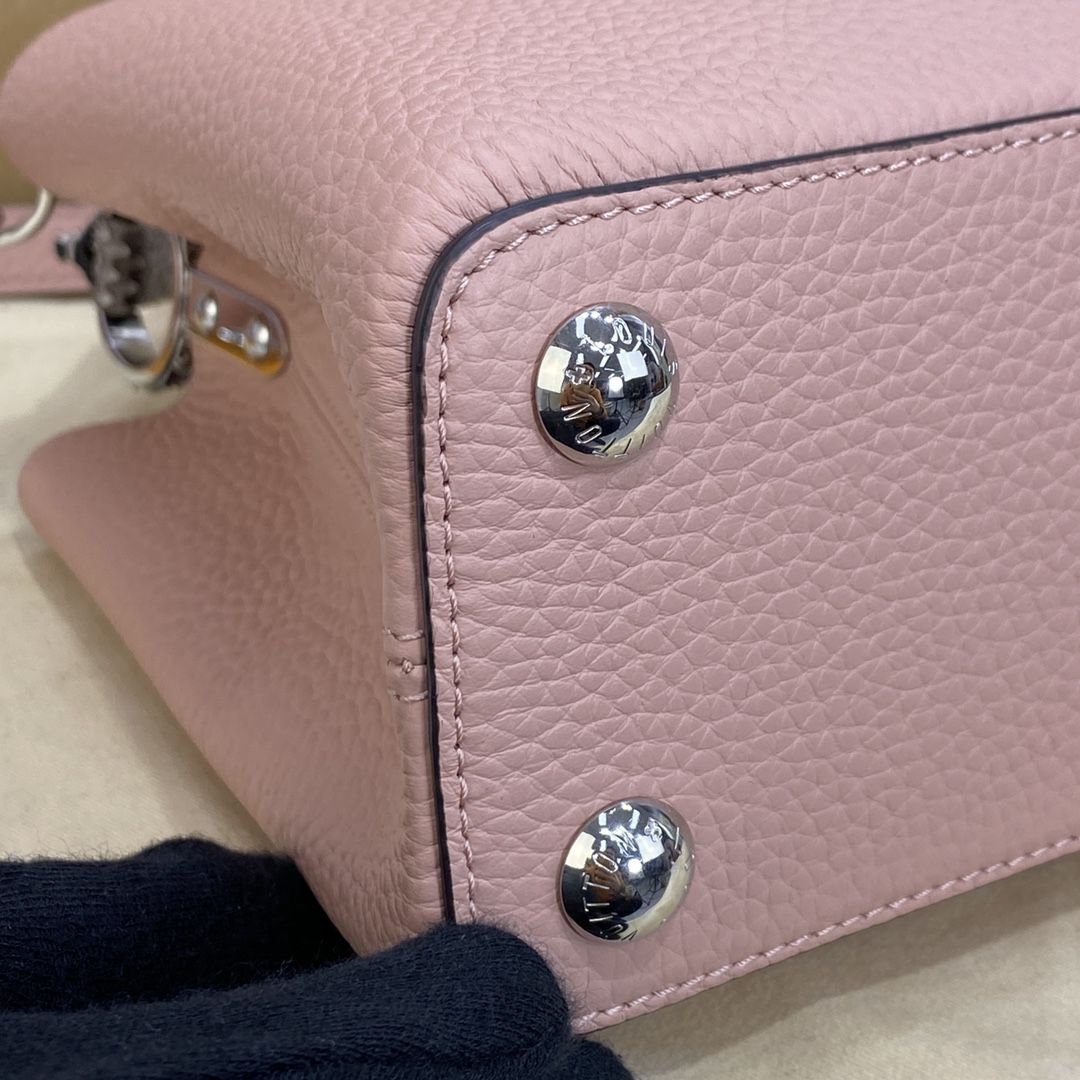 #m92041 l**is V*t*n capucines mm handbag