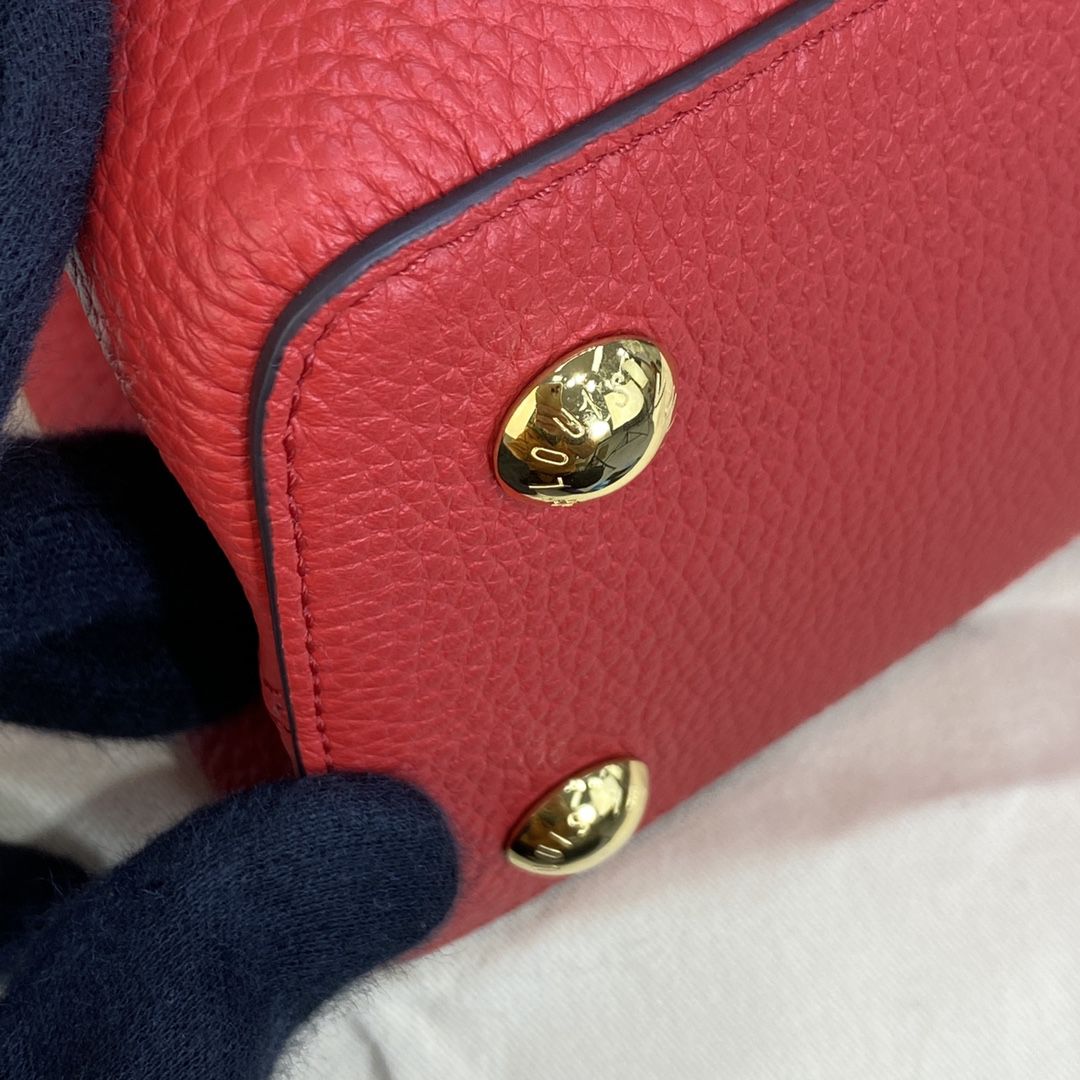 #m92800 l**is V*t*n capucines mm handbag