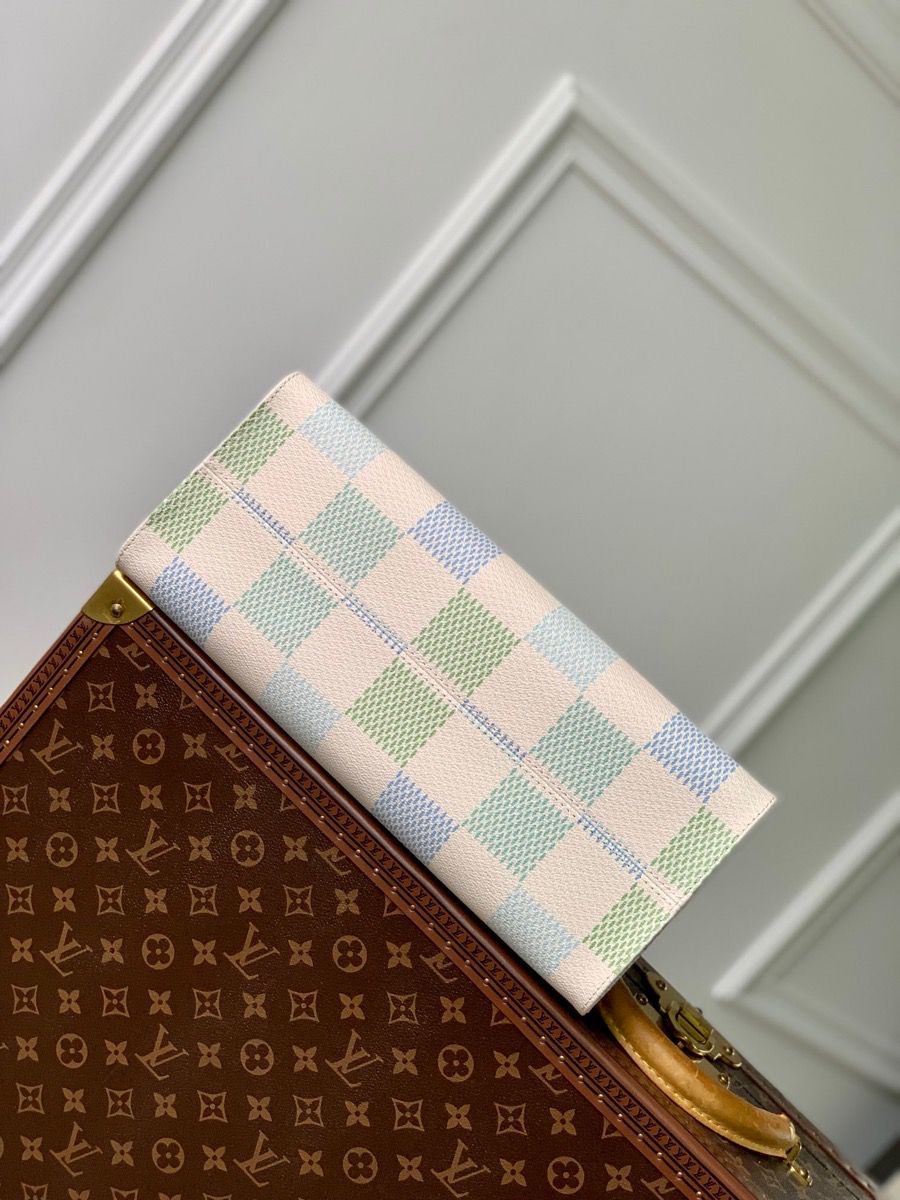 n40518 l**is V*t*n damier giant canvas onthego handbag mm