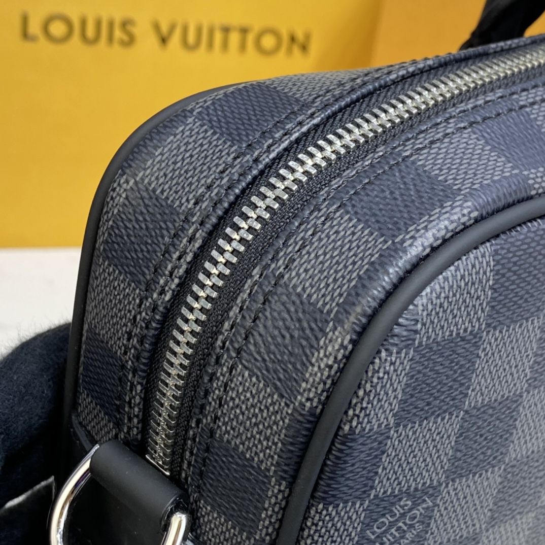 #n41478 l**is V*t*n damier graphite porte-documents voyage pm