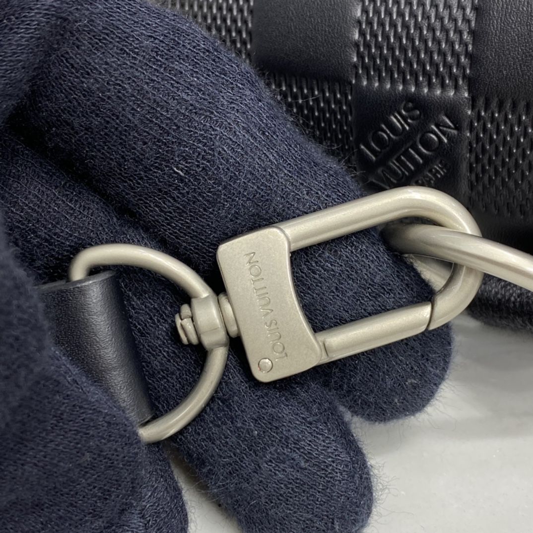 #n41720 l**is V*t*n damier infini avenue sling bag