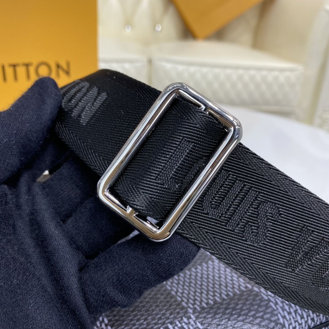 #n50017 l**is V*t*n damier graphite trio messenger