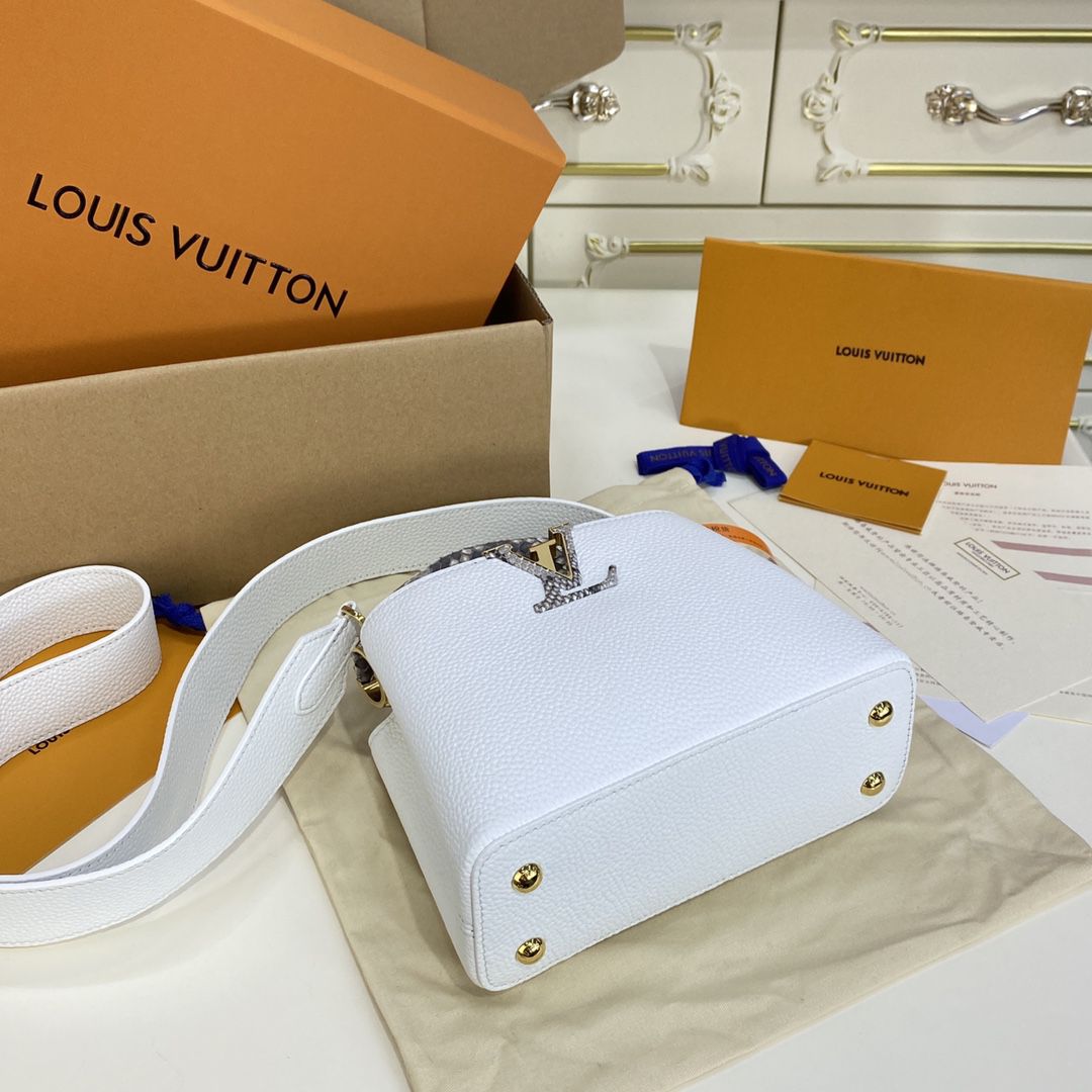 #n98477 l**is V*t*n capucines mini handbag