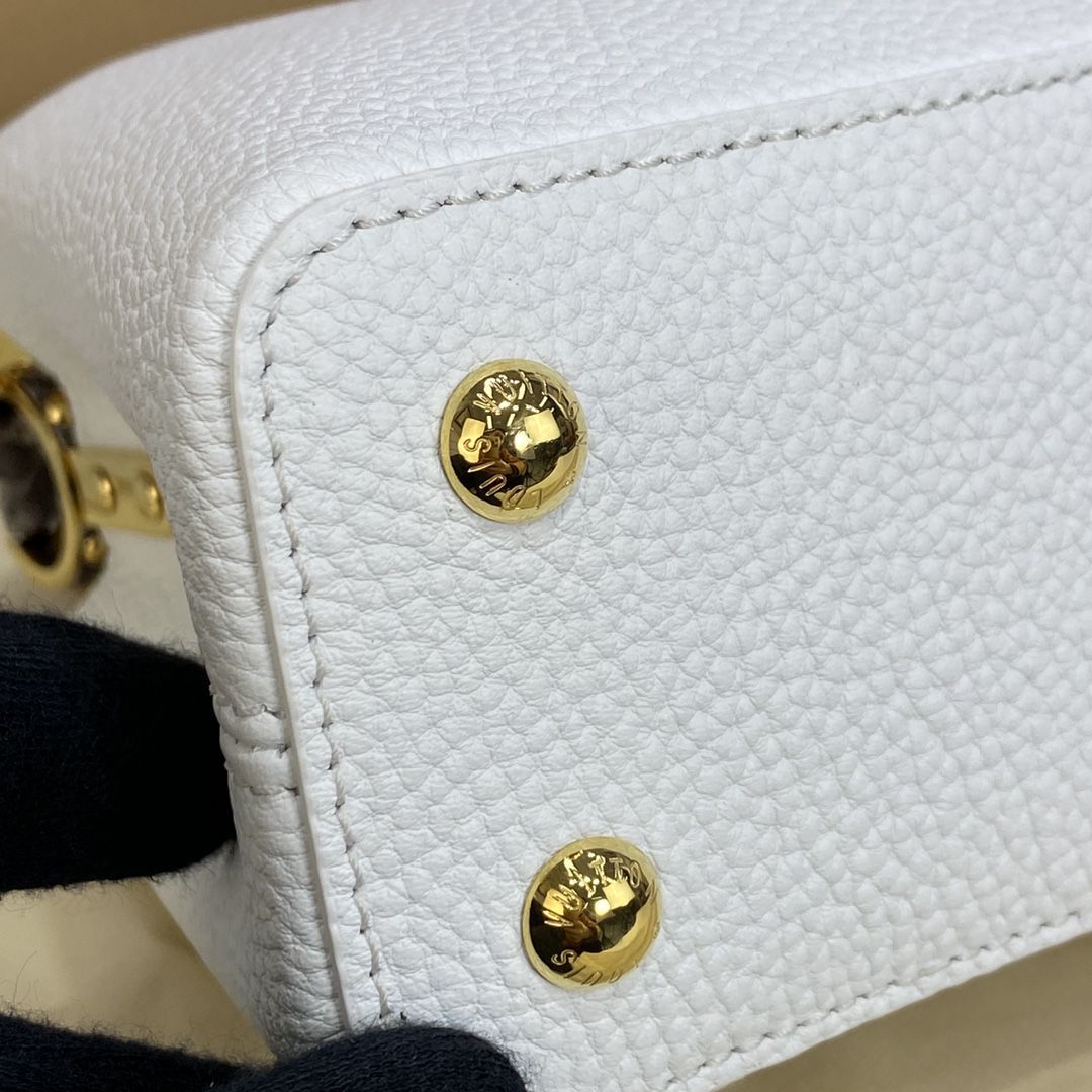 #n98477 l**is V*t*n capucines mini handbag